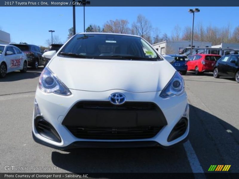 Moonglow / Gray 2017 Toyota Prius c One