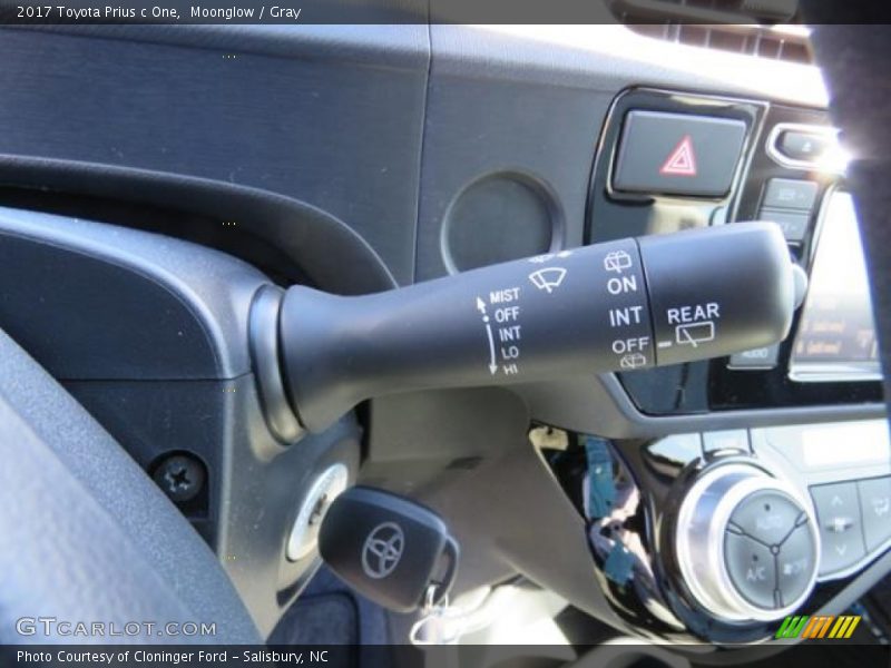 Moonglow / Gray 2017 Toyota Prius c One