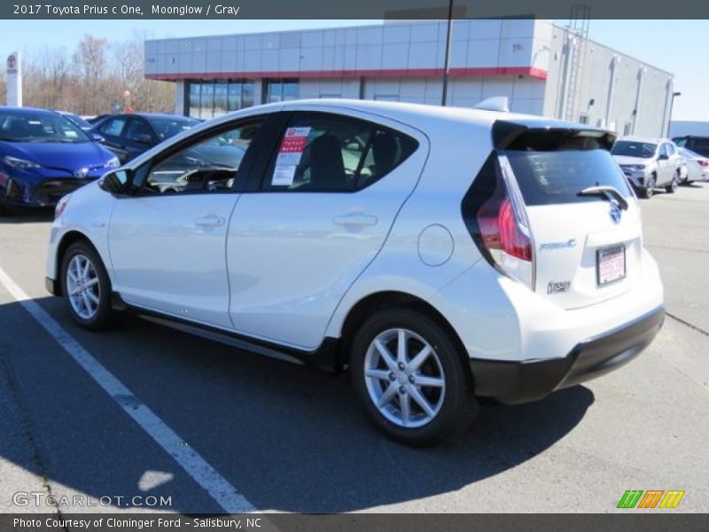 Moonglow / Gray 2017 Toyota Prius c One