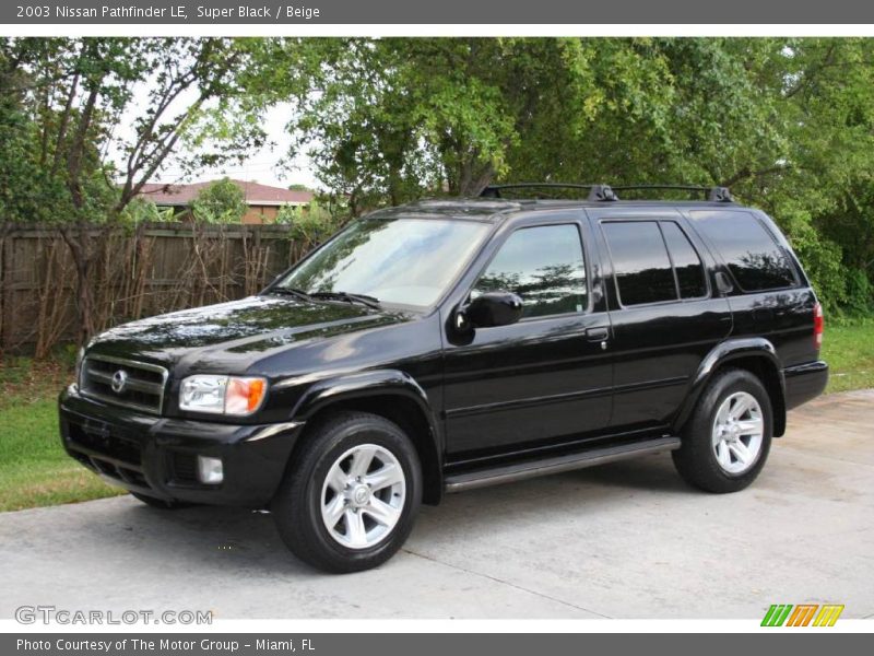 Super Black / Beige 2003 Nissan Pathfinder LE