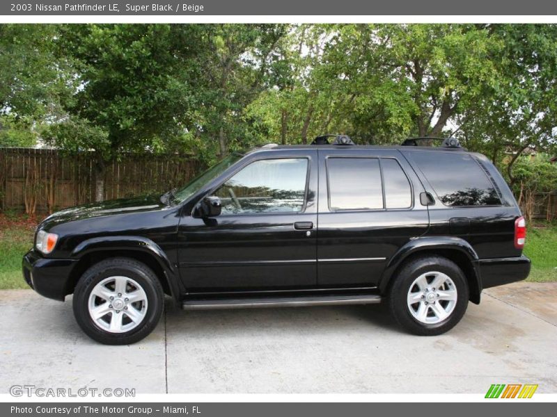 Super Black / Beige 2003 Nissan Pathfinder LE