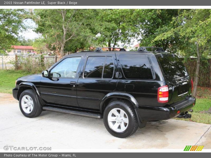 Super Black / Beige 2003 Nissan Pathfinder LE