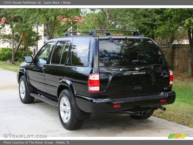 Super Black / Beige 2003 Nissan Pathfinder LE