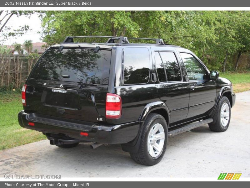 Super Black / Beige 2003 Nissan Pathfinder LE