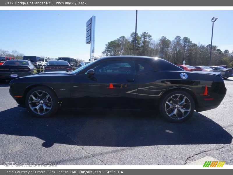 Pitch Black / Black 2017 Dodge Challenger R/T
