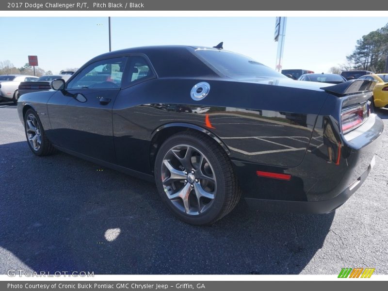 Pitch Black / Black 2017 Dodge Challenger R/T