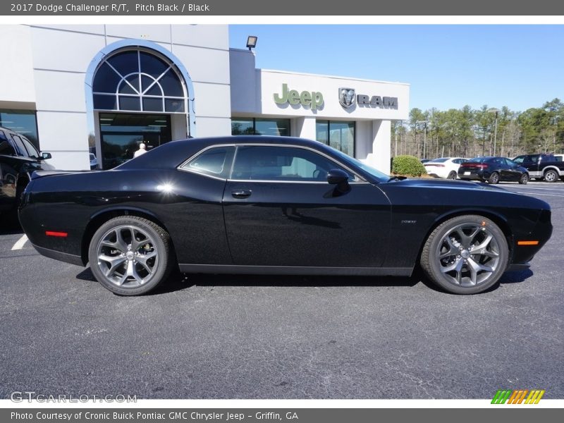 Pitch Black / Black 2017 Dodge Challenger R/T