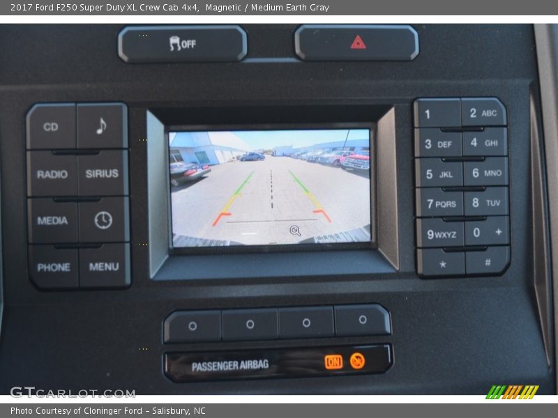 Magnetic / Medium Earth Gray 2017 Ford F250 Super Duty XL Crew Cab 4x4