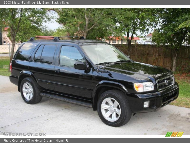 Super Black / Beige 2003 Nissan Pathfinder LE