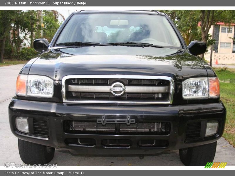 Super Black / Beige 2003 Nissan Pathfinder LE