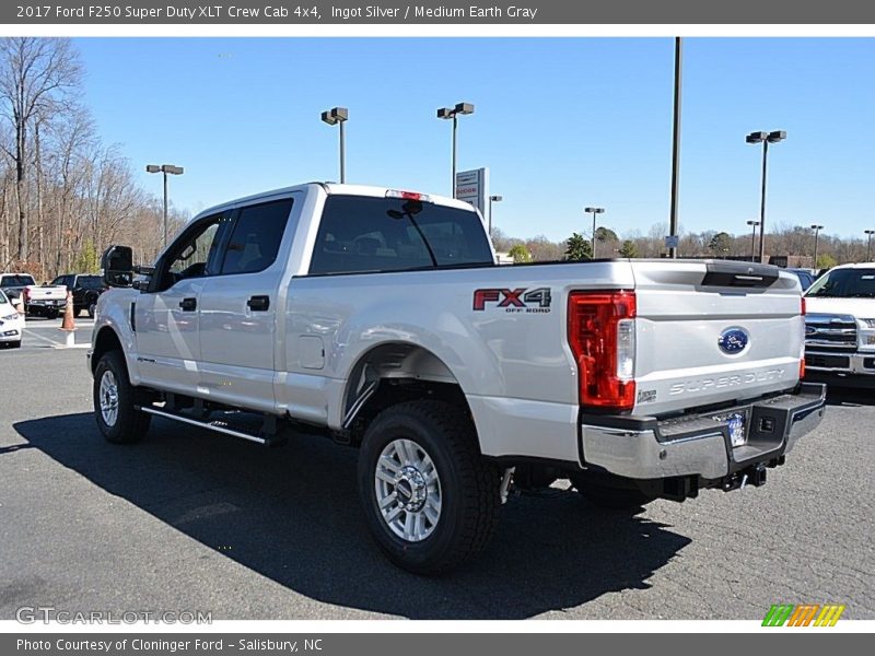 Ingot Silver / Medium Earth Gray 2017 Ford F250 Super Duty XLT Crew Cab 4x4