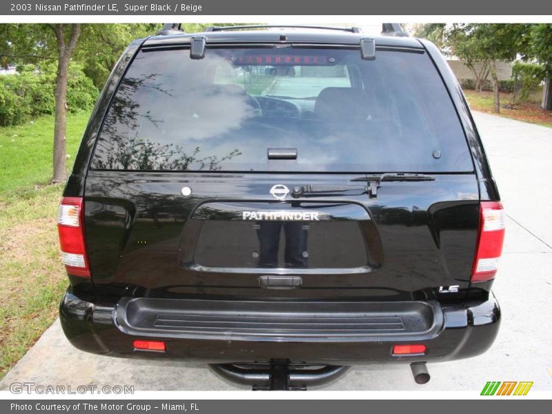 Super Black / Beige 2003 Nissan Pathfinder LE