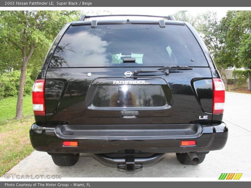Super Black / Beige 2003 Nissan Pathfinder LE