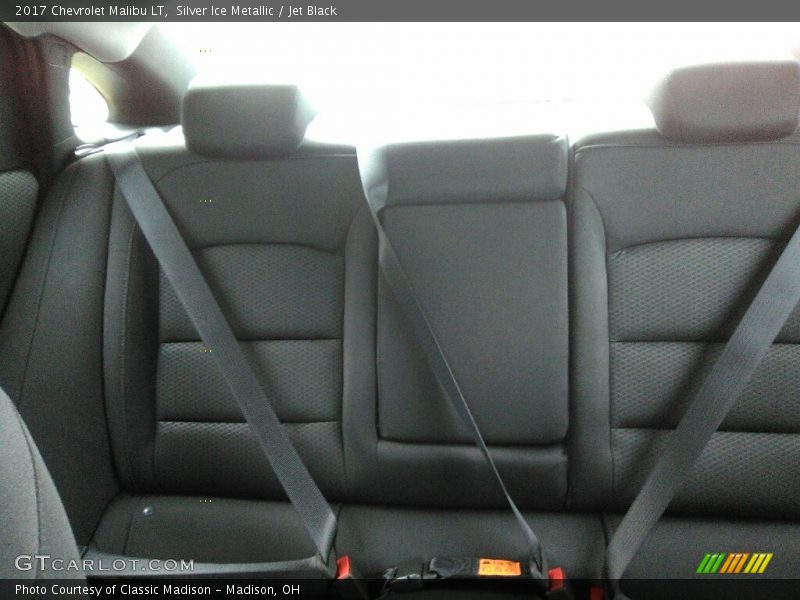 Silver Ice Metallic / Jet Black 2017 Chevrolet Malibu LT