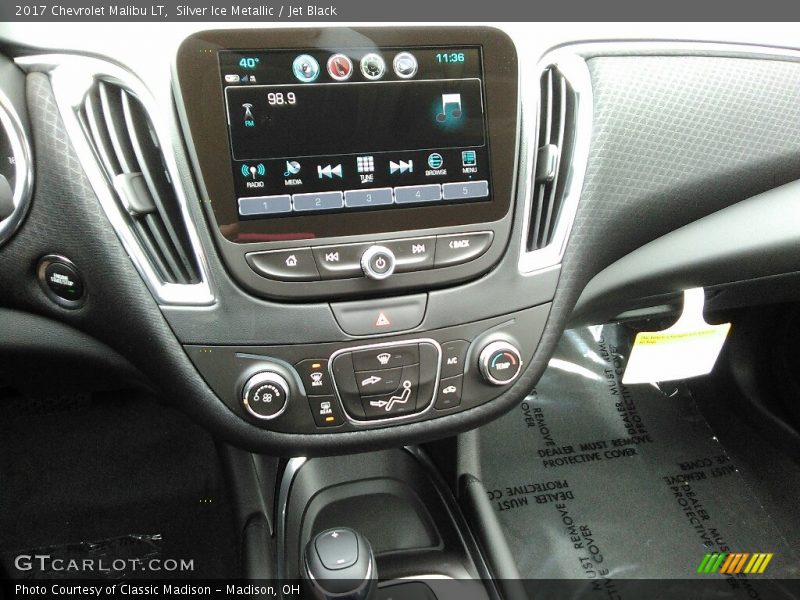 Silver Ice Metallic / Jet Black 2017 Chevrolet Malibu LT