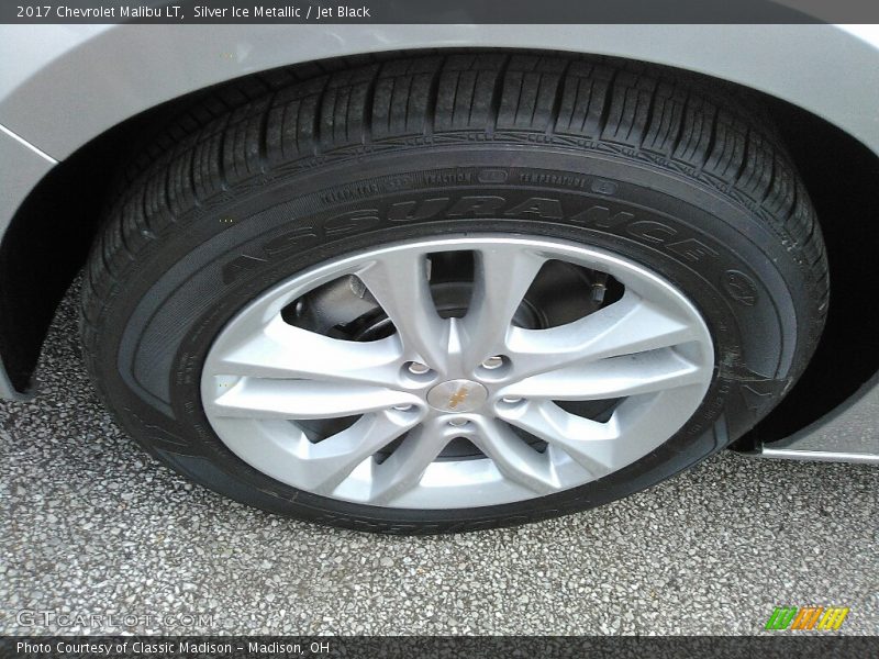 Silver Ice Metallic / Jet Black 2017 Chevrolet Malibu LT