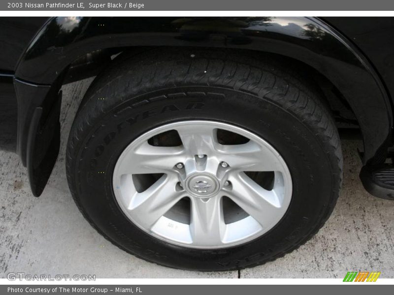 Super Black / Beige 2003 Nissan Pathfinder LE