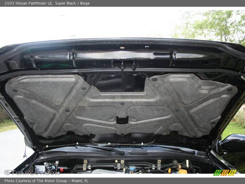 Super Black / Beige 2003 Nissan Pathfinder LE