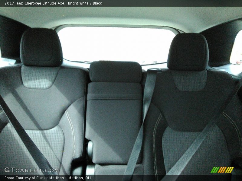 Bright White / Black 2017 Jeep Cherokee Latitude 4x4