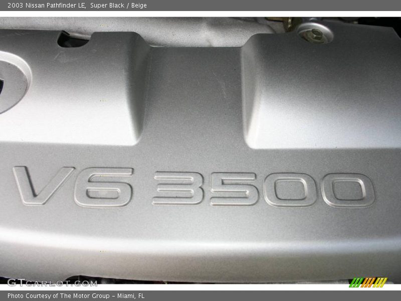 Super Black / Beige 2003 Nissan Pathfinder LE