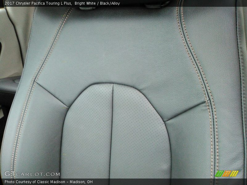 Bright White / Black/Alloy 2017 Chrysler Pacifica Touring L Plus