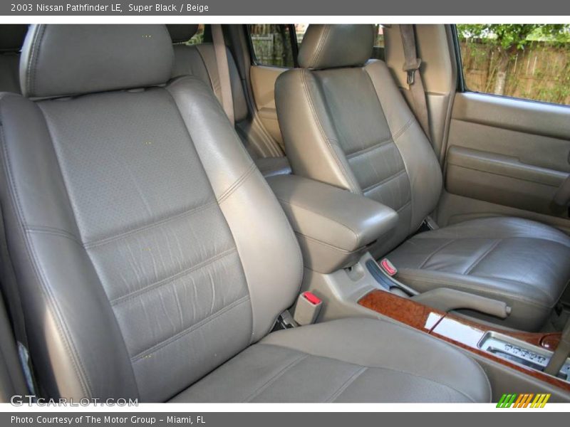 Super Black / Beige 2003 Nissan Pathfinder LE