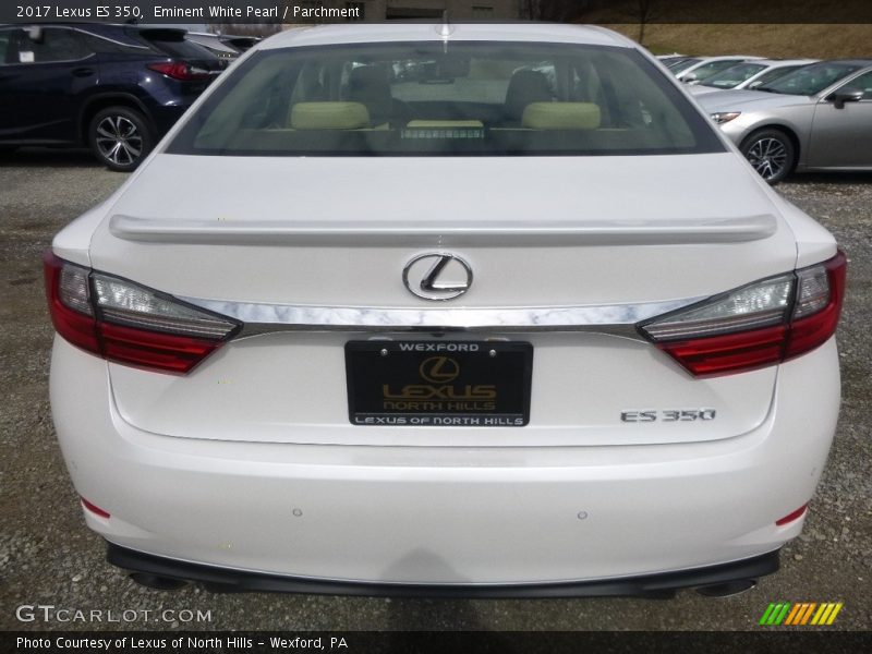 Eminent White Pearl / Parchment 2017 Lexus ES 350