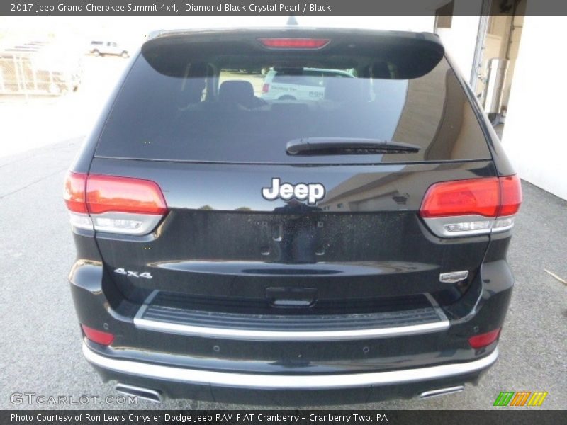Diamond Black Crystal Pearl / Black 2017 Jeep Grand Cherokee Summit 4x4