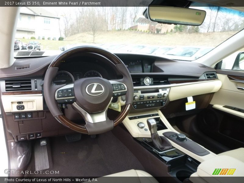 Eminent White Pearl / Parchment 2017 Lexus ES 350