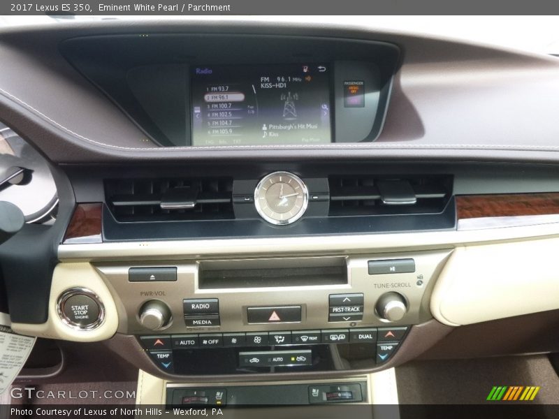 Eminent White Pearl / Parchment 2017 Lexus ES 350