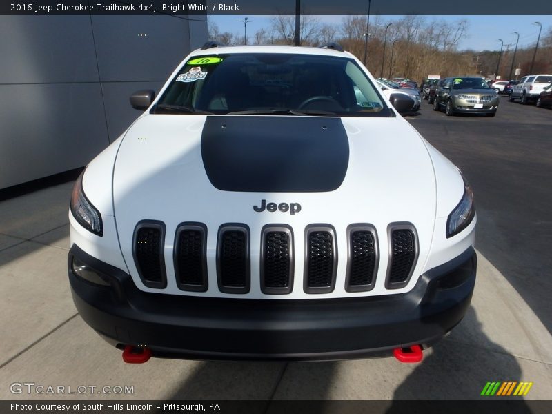Bright White / Black 2016 Jeep Cherokee Trailhawk 4x4