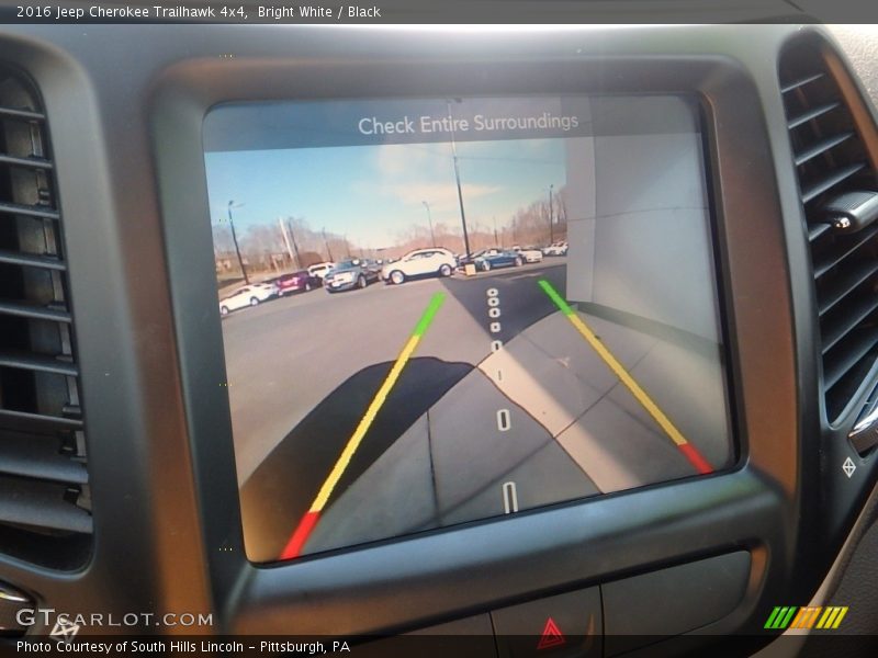 Bright White / Black 2016 Jeep Cherokee Trailhawk 4x4