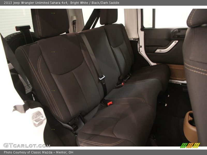 Bright White / Black/Dark Saddle 2013 Jeep Wrangler Unlimited Sahara 4x4
