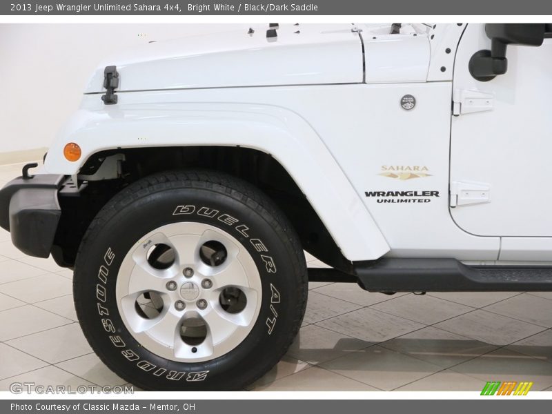 Bright White / Black/Dark Saddle 2013 Jeep Wrangler Unlimited Sahara 4x4