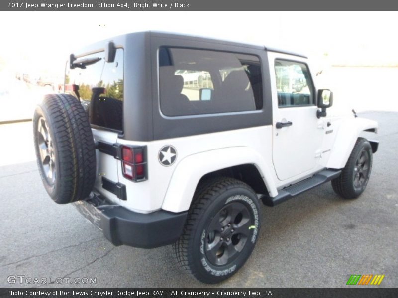 Bright White / Black 2017 Jeep Wrangler Freedom Edition 4x4