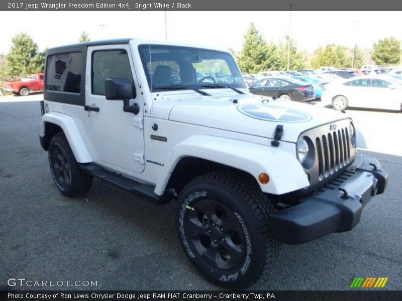Bright White / Black 2017 Jeep Wrangler Freedom Edition 4x4