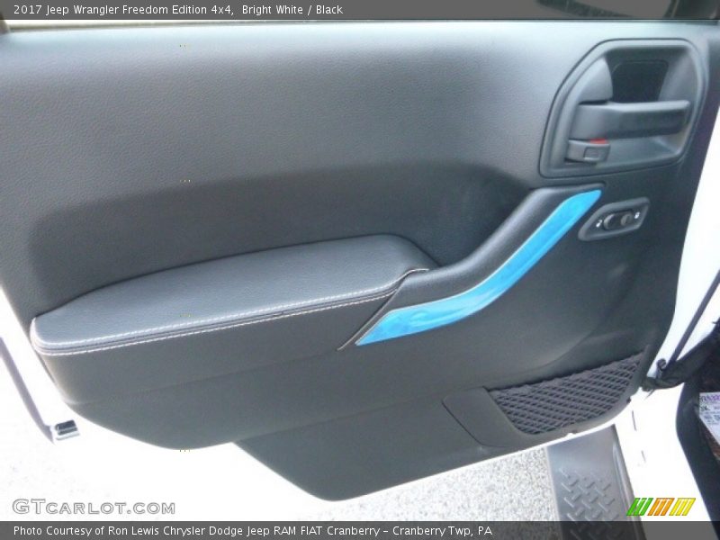 Bright White / Black 2017 Jeep Wrangler Freedom Edition 4x4