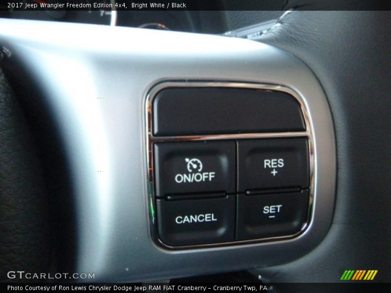 Bright White / Black 2017 Jeep Wrangler Freedom Edition 4x4