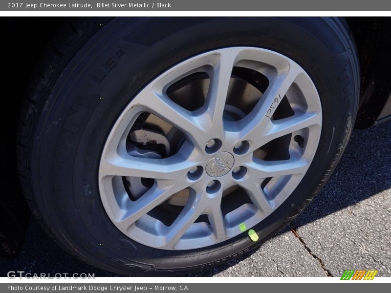 Billet Silver Metallic / Black 2017 Jeep Cherokee Latitude