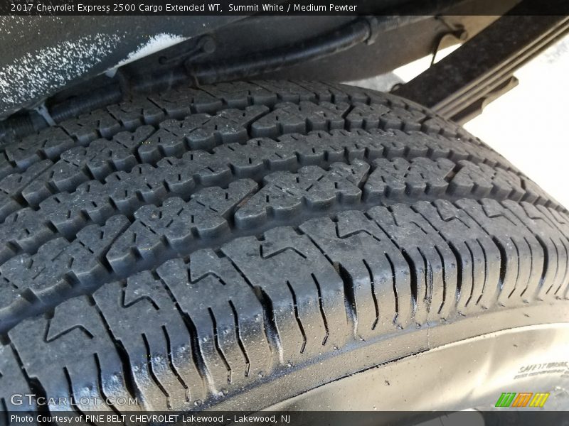 Summit White / Medium Pewter 2017 Chevrolet Express 2500 Cargo Extended WT