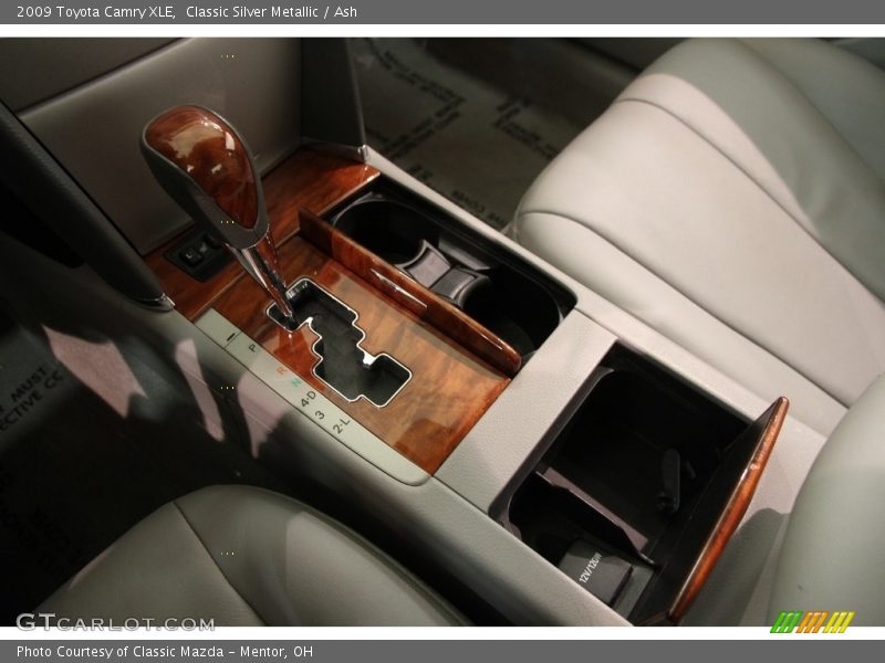 Classic Silver Metallic / Ash 2009 Toyota Camry XLE