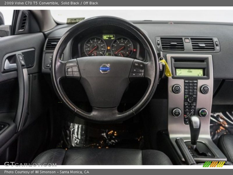 Solid Black / Off Black 2009 Volvo C70 T5 Convertible