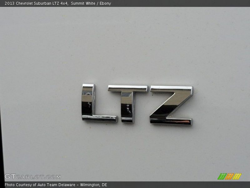 Summit White / Ebony 2013 Chevrolet Suburban LTZ 4x4