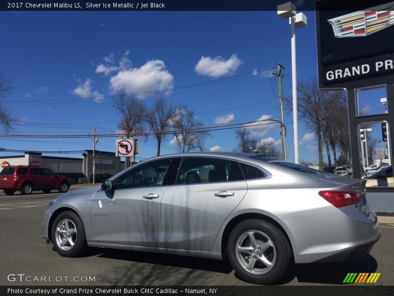 Silver Ice Metallic / Jet Black 2017 Chevrolet Malibu LS
