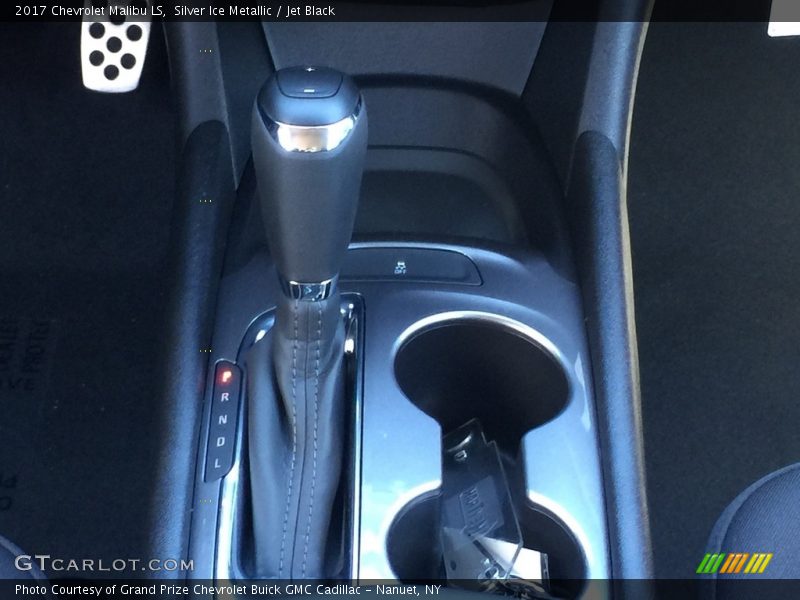 Silver Ice Metallic / Jet Black 2017 Chevrolet Malibu LS