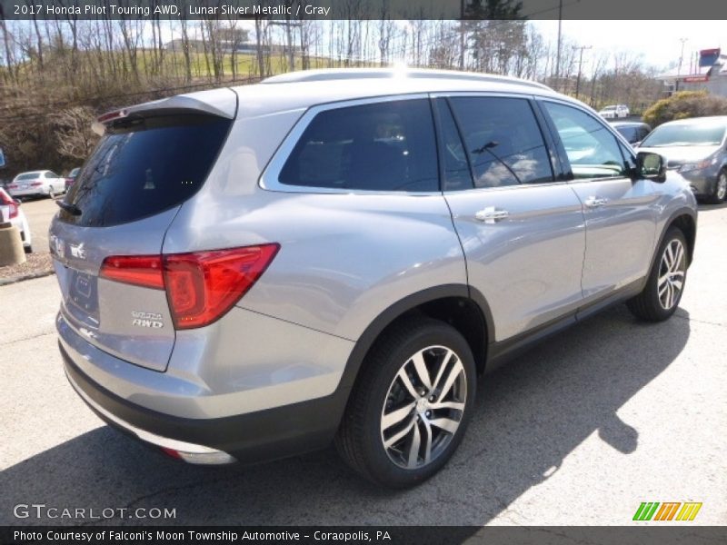 Lunar Silver Metallic / Gray 2017 Honda Pilot Touring AWD