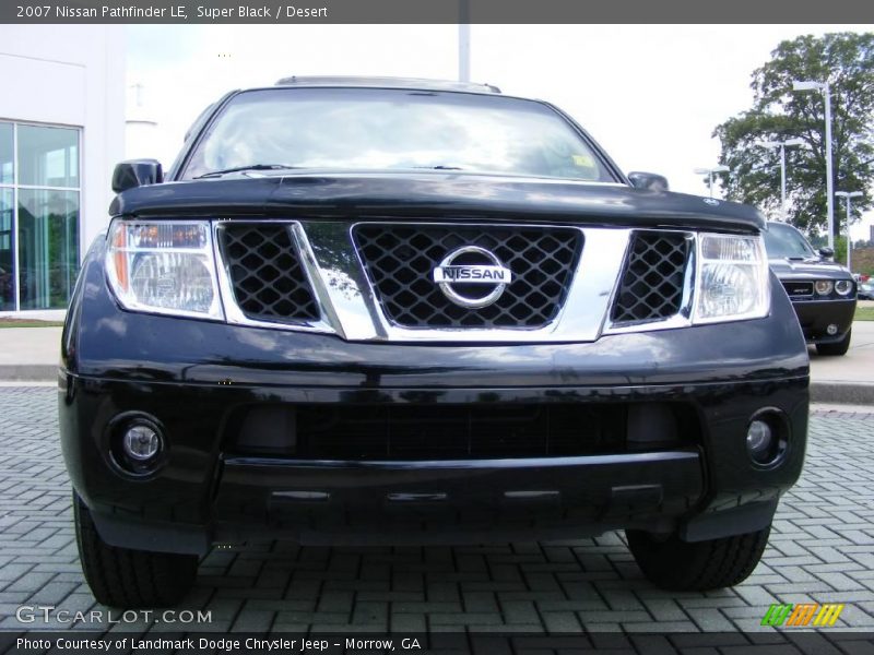 Super Black / Desert 2007 Nissan Pathfinder LE