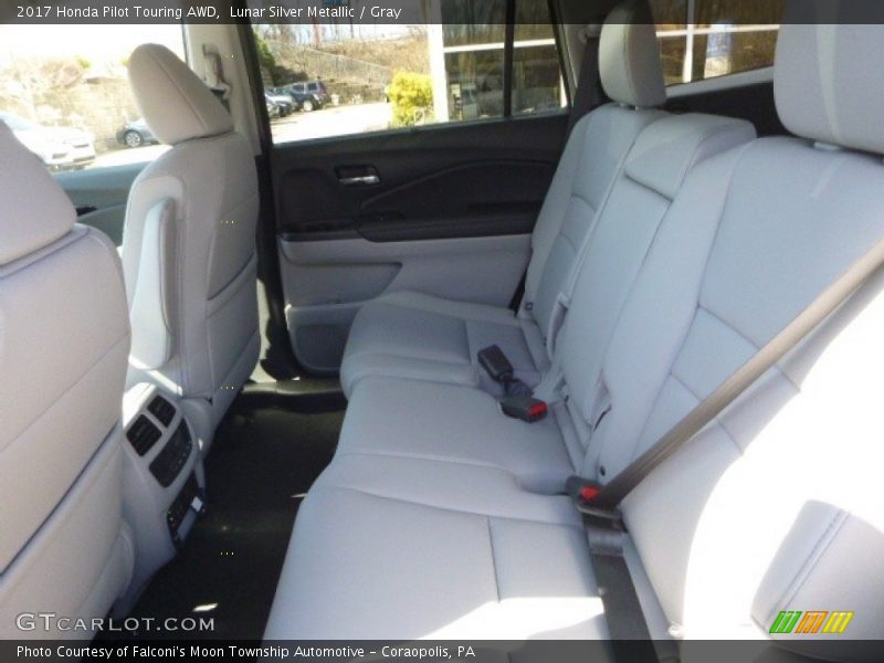 Lunar Silver Metallic / Gray 2017 Honda Pilot Touring AWD