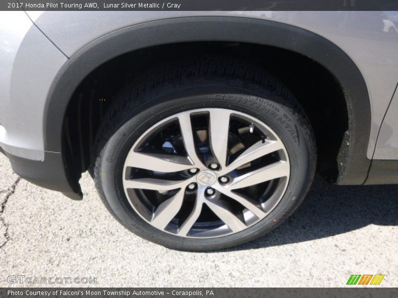 Lunar Silver Metallic / Gray 2017 Honda Pilot Touring AWD