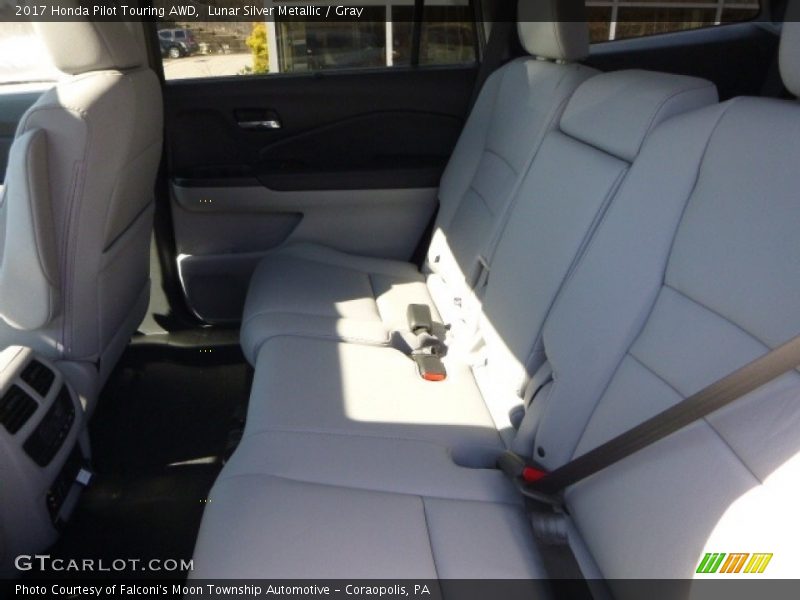 Lunar Silver Metallic / Gray 2017 Honda Pilot Touring AWD